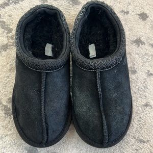 UGG Tasman black slippers